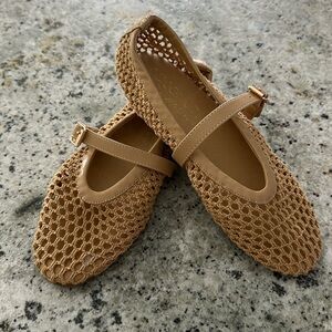 Coconuts by Matisse flats. Rich beige color.    NWOT